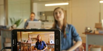 📱 The Evolution of Mobile Journalism: Reporting from Anywhere